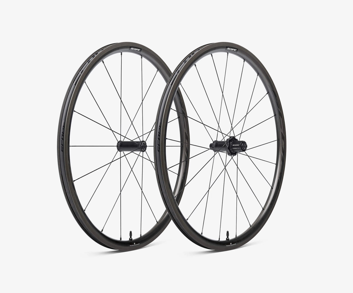 Paire de Roues SCOPE NOIR RACE  30  DISC à Pneus (Center Lock)