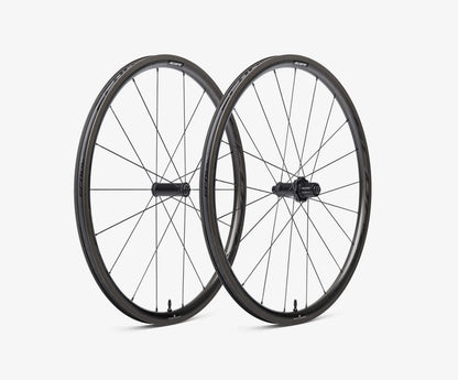 Paire de Roues SCOPE NOIR RACE  30  DISC à Pneus (Center Lock)