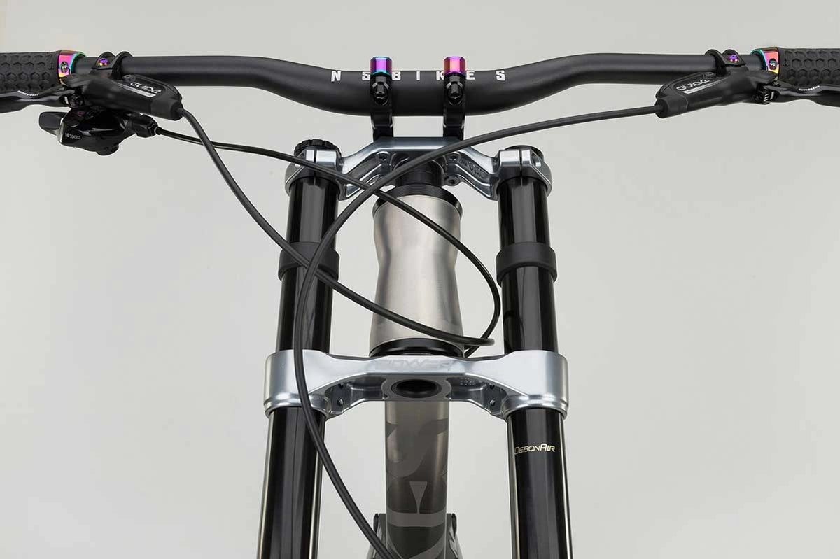 NS BIKES FUZZ 275 RAW / BLACK