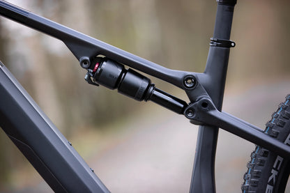 VTT Électrique Superior iXF 9.7 Noir Mat / Noir Gloss 2025