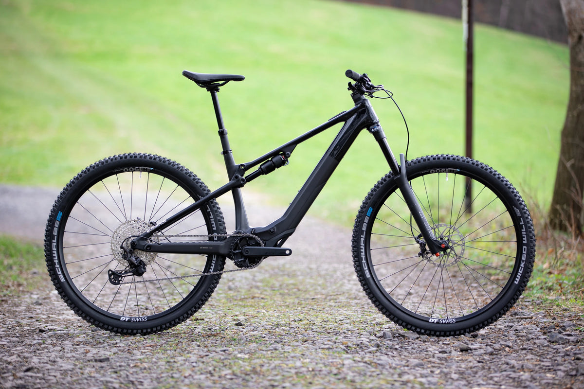 VTT Électrique Superior iXF 9.7 Noir Mat / Noir Gloss 2025