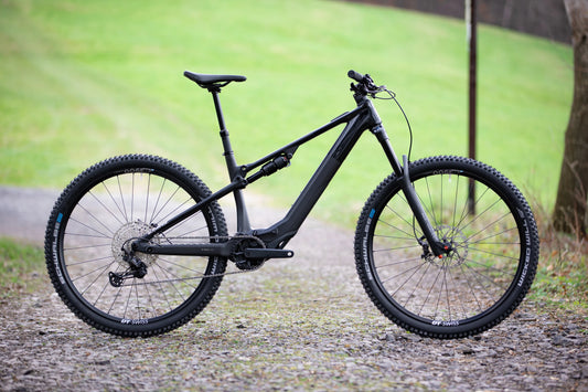VTT Électrique Superior iXF 9.7 Noir Mat / Noir Gloss 2025