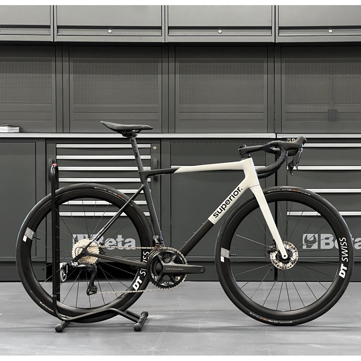 VÉLO DE ROUTE SUPERIOR RR 9.8 CARBON  Matte Carbon/White 2025